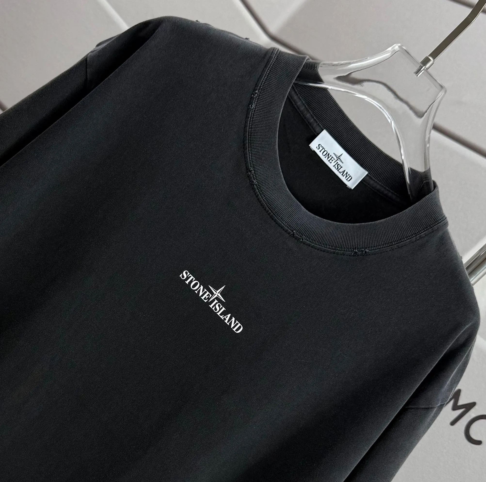 P160 Ston* islan* 石*岛 2025 autumn and winter new style Washed and worn 320g round neck short-sleeved tee Unisex loose version Color: Washed black Washed white Washed gray Brown Size: S M L XL XXL Size: S (90-130 pounds) M (120-150 pounds) L (140-165 pounds) (160-180 catties) XXL (180-210 catties)